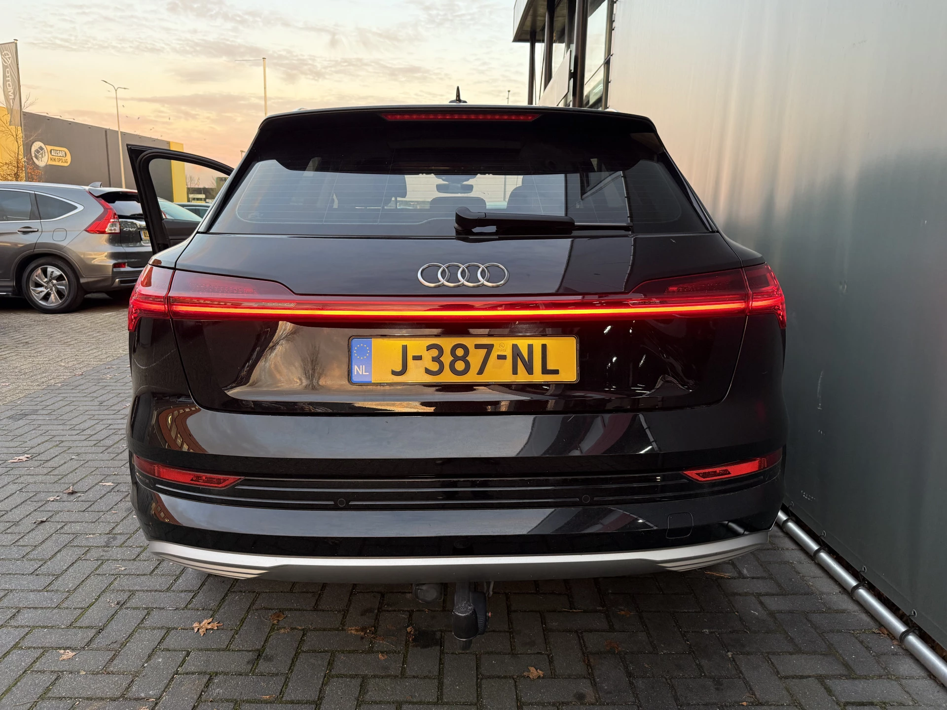 Hoofdafbeelding Audi e-tron