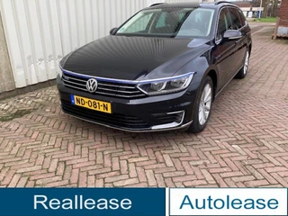 Volkswagen Passat PHEV station 1e eigenaar navigatie cruise control lm velgen