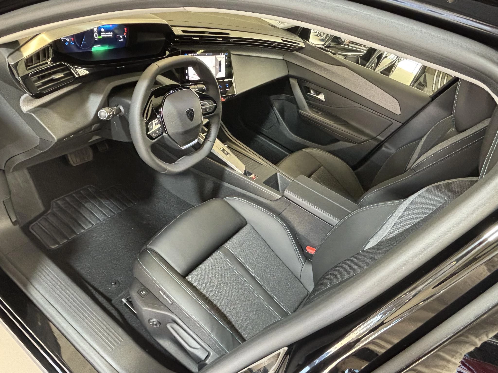 Hoofdafbeelding Peugeot 408