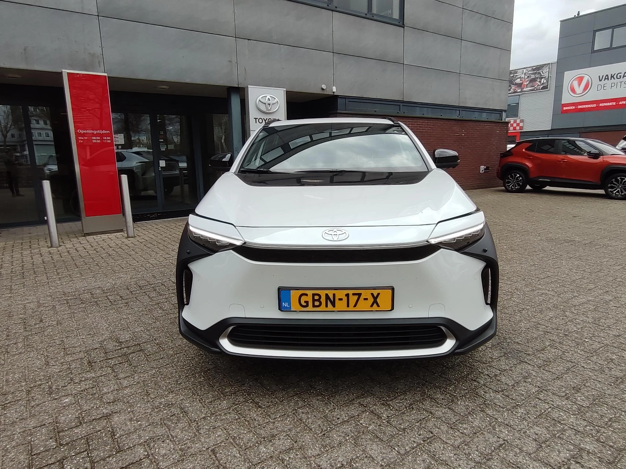 Hoofdafbeelding Toyota bZ4X