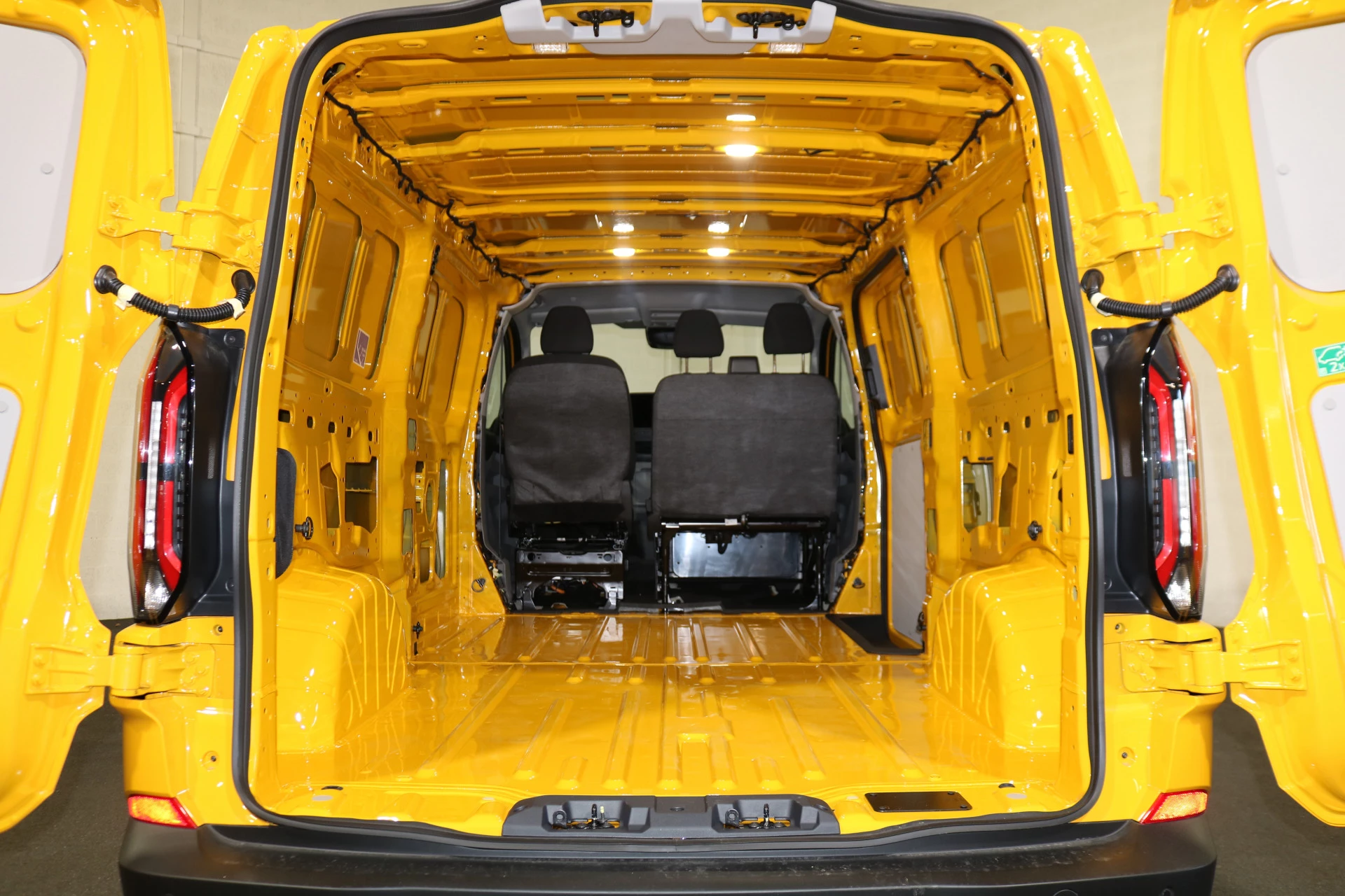 Hoofdafbeelding Ford E-Transit Custom