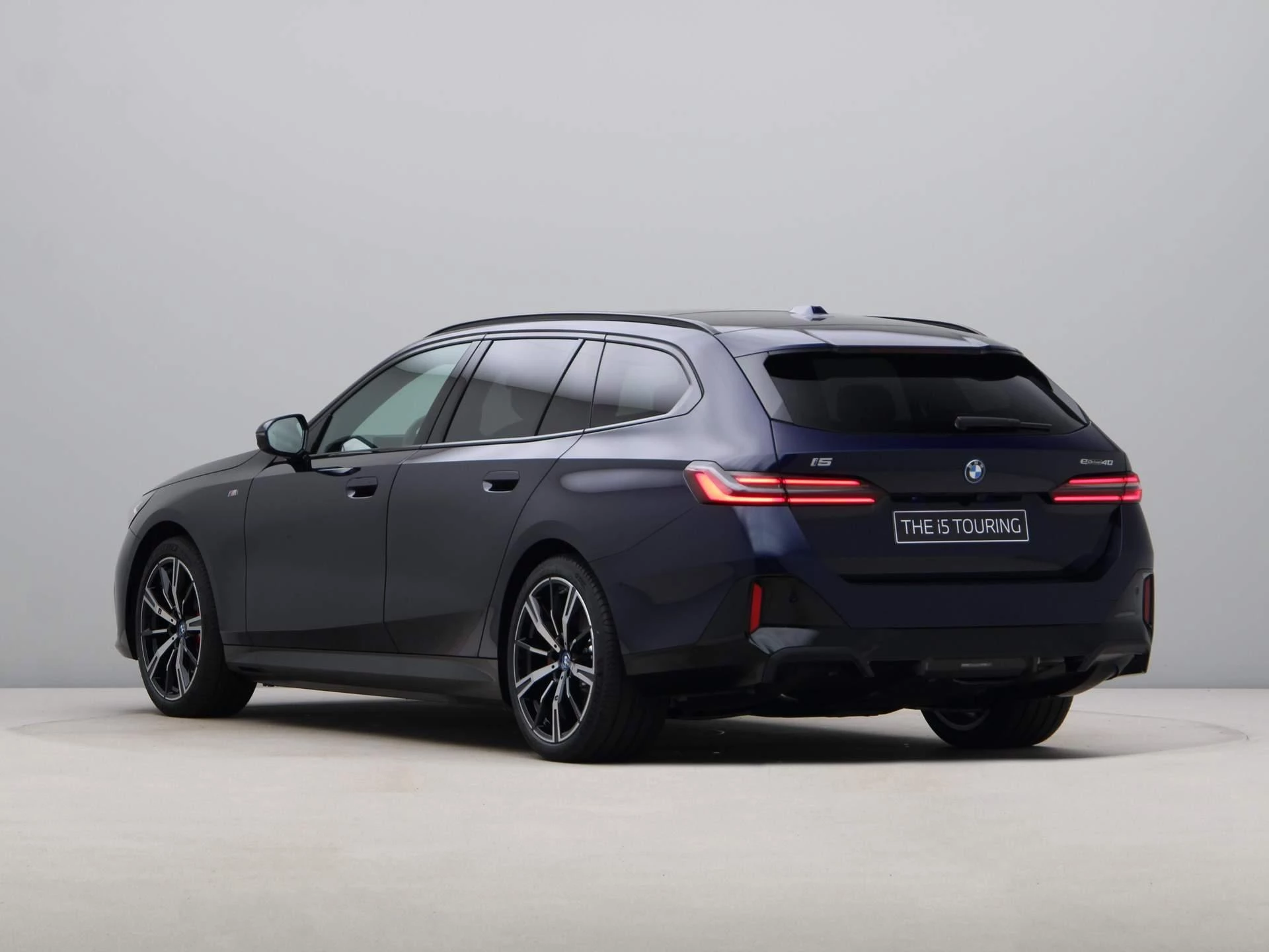 Hoofdafbeelding BMW i5