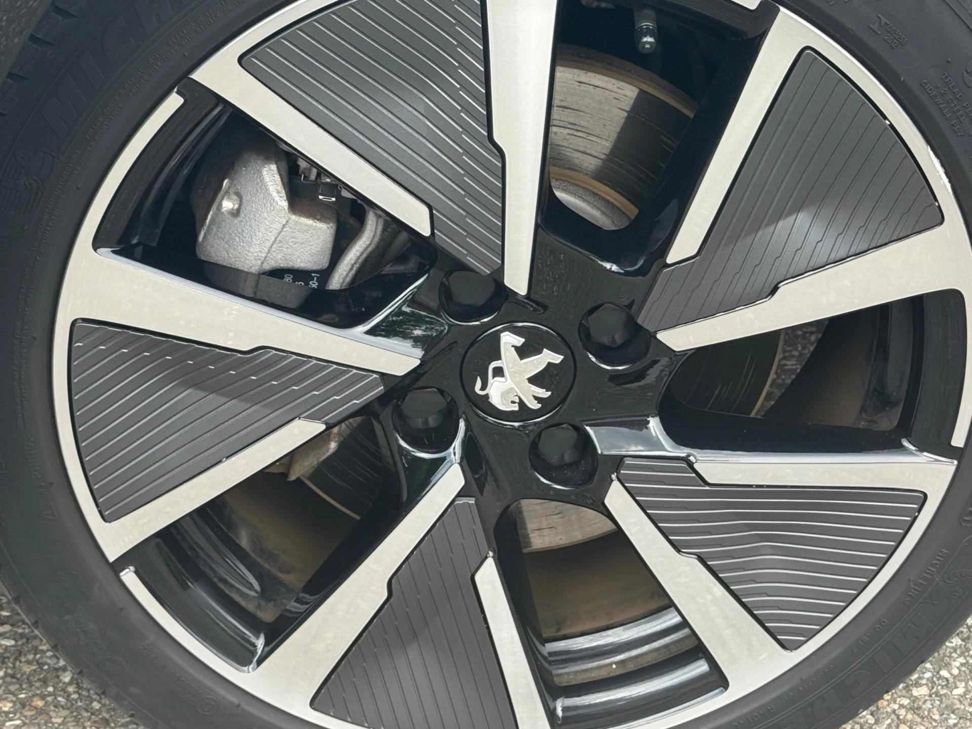 Hoofdafbeelding Peugeot e-208