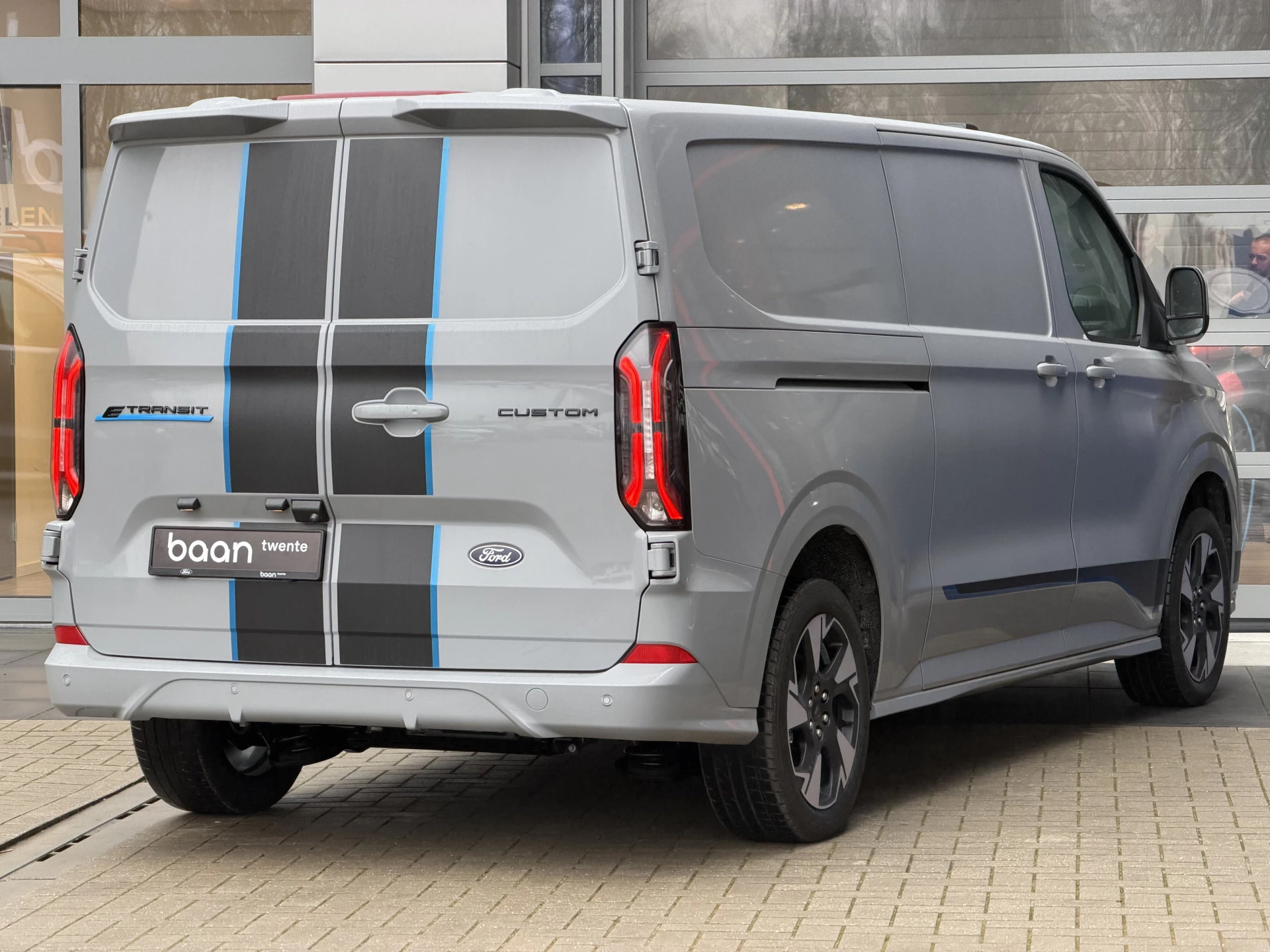 Hoofdafbeelding Ford E-Transit Custom