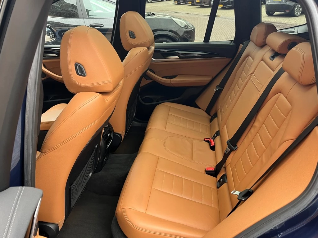 Hoofdafbeelding BMW iX3