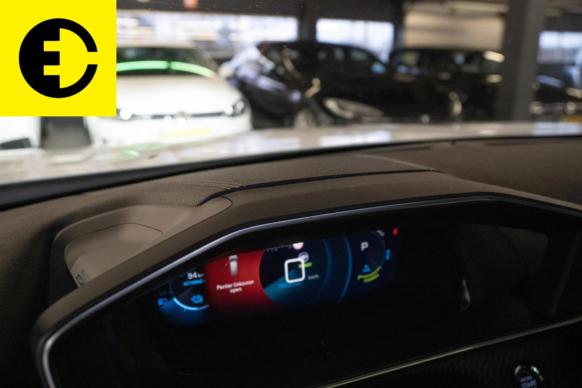 Hoofdafbeelding Peugeot e-2008