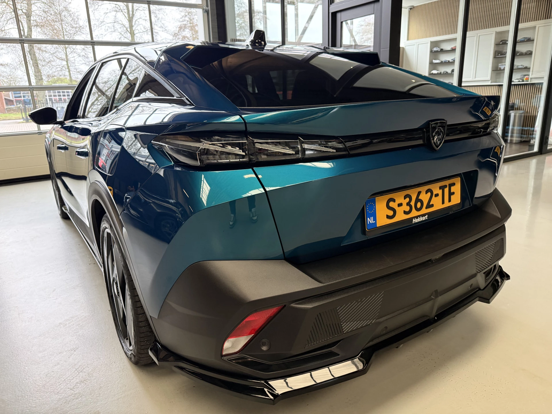 Hoofdafbeelding Peugeot 408