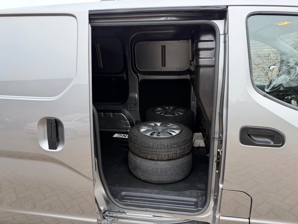 Hoofdafbeelding Nissan NV200