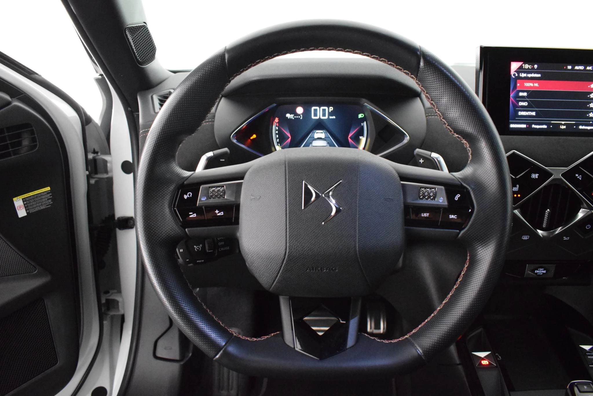 Hoofdafbeelding DS DS 3