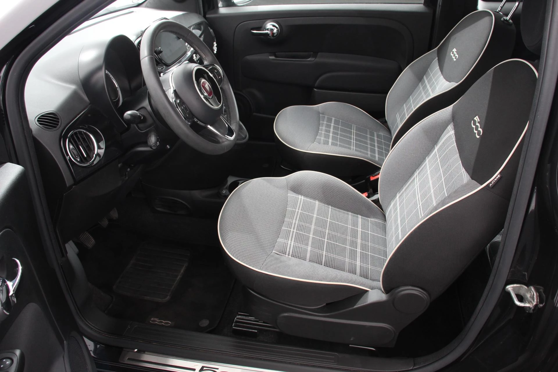 Hoofdafbeelding Fiat 500C