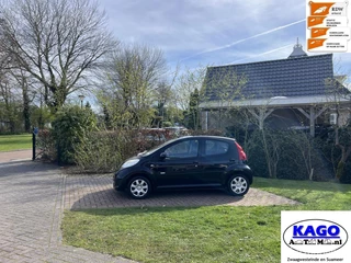 Sportieve Peugeot 107 1.0-12V Millesim 5drs Bj 2011 Airco