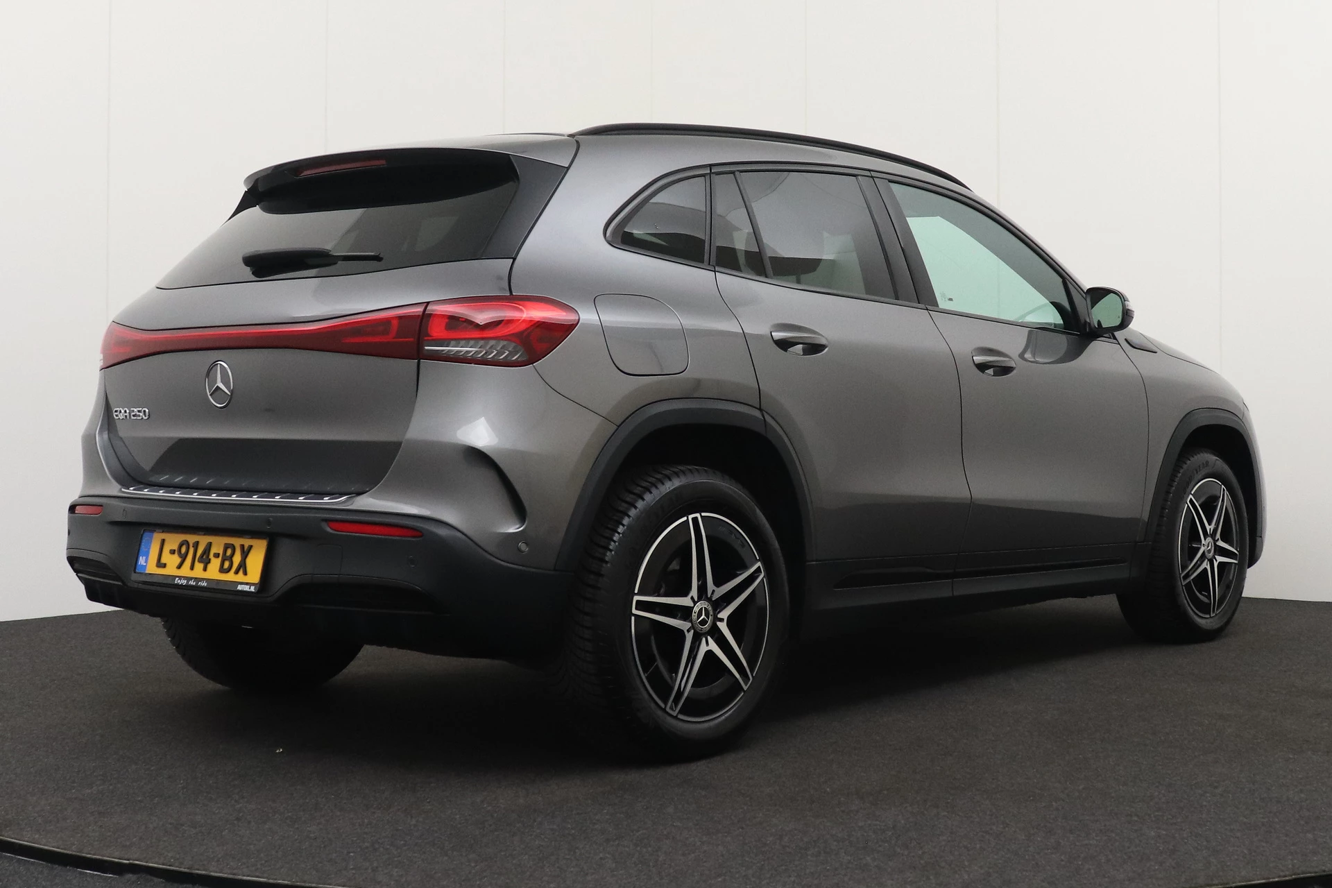 Hoofdafbeelding Mercedes-Benz EQA