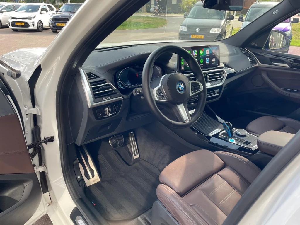 Hoofdafbeelding BMW iX3