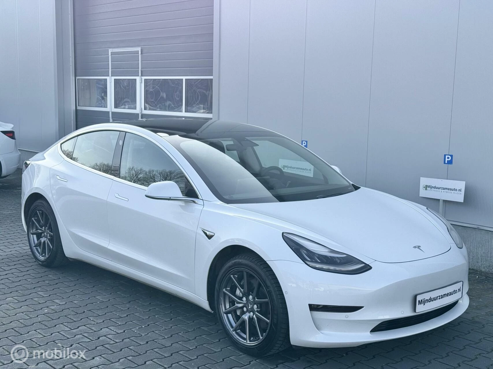 Hoofdafbeelding Tesla Model 3