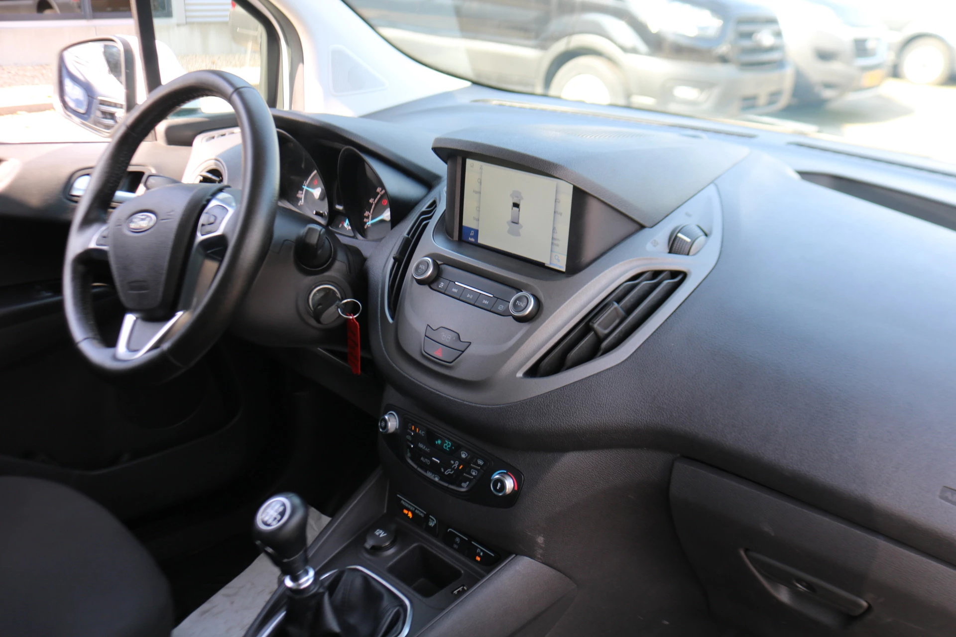 Hoofdafbeelding Ford Transit Courier