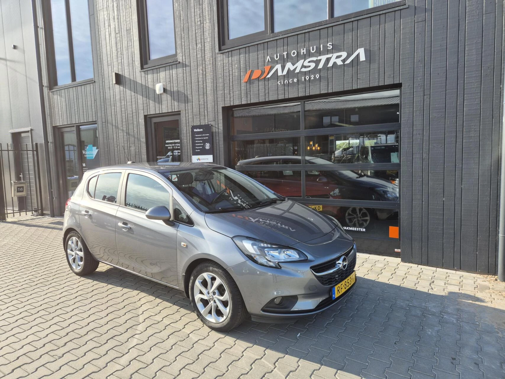 Hoofdafbeelding Opel Corsa