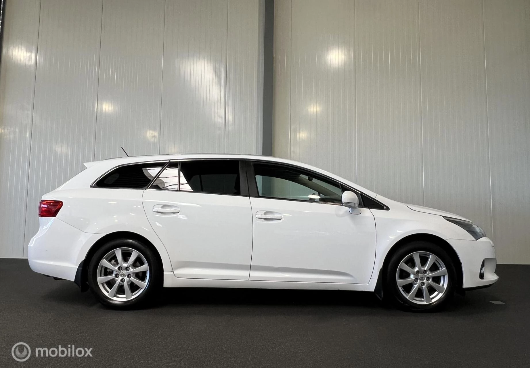 Hoofdafbeelding Toyota Avensis