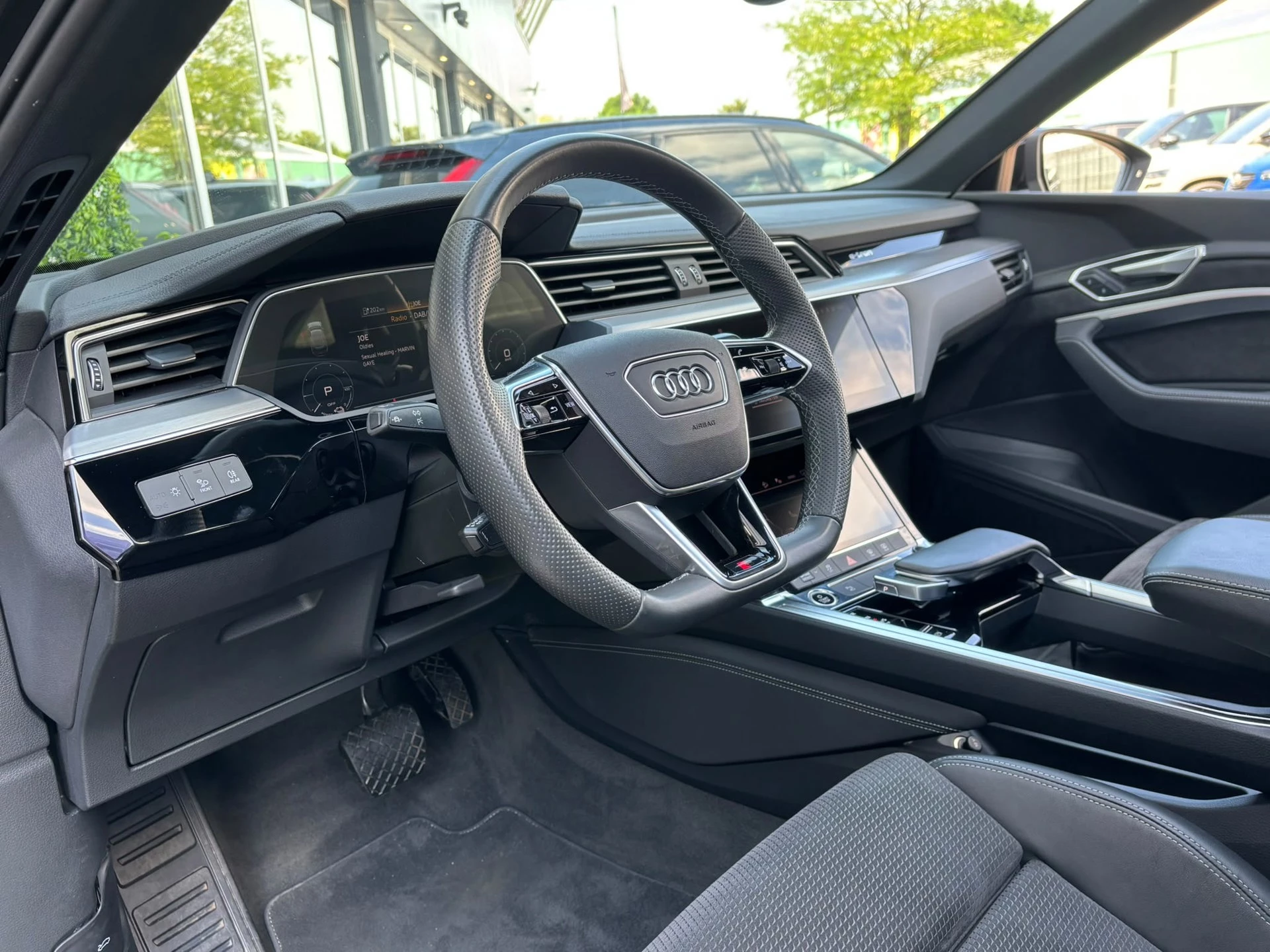 Hoofdafbeelding Audi e-tron