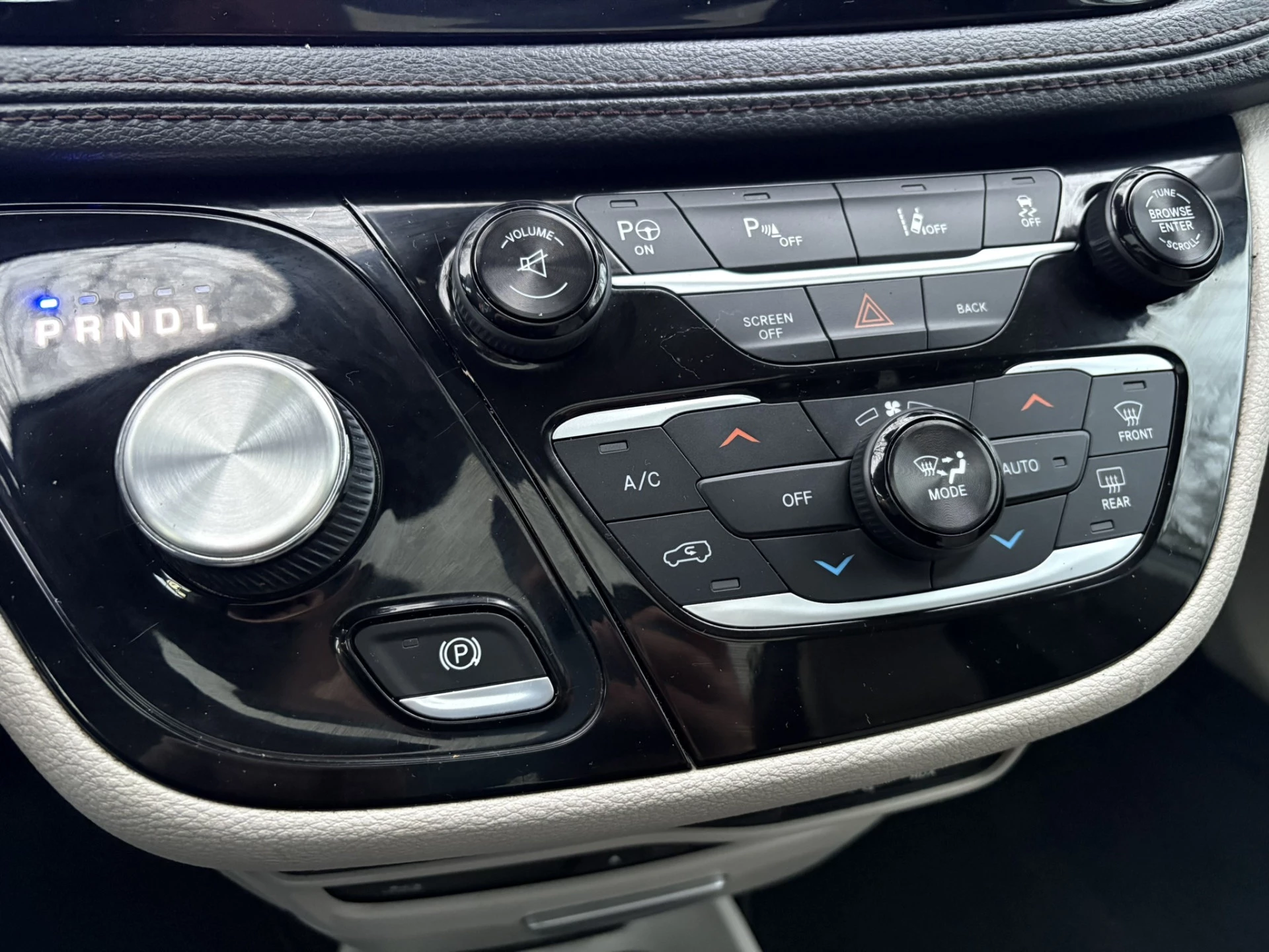 Hoofdafbeelding Chrysler Pacifica