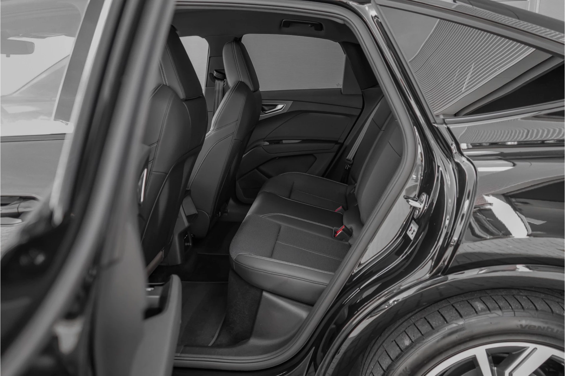 Hoofdafbeelding Audi Q4 Sportback e-tron