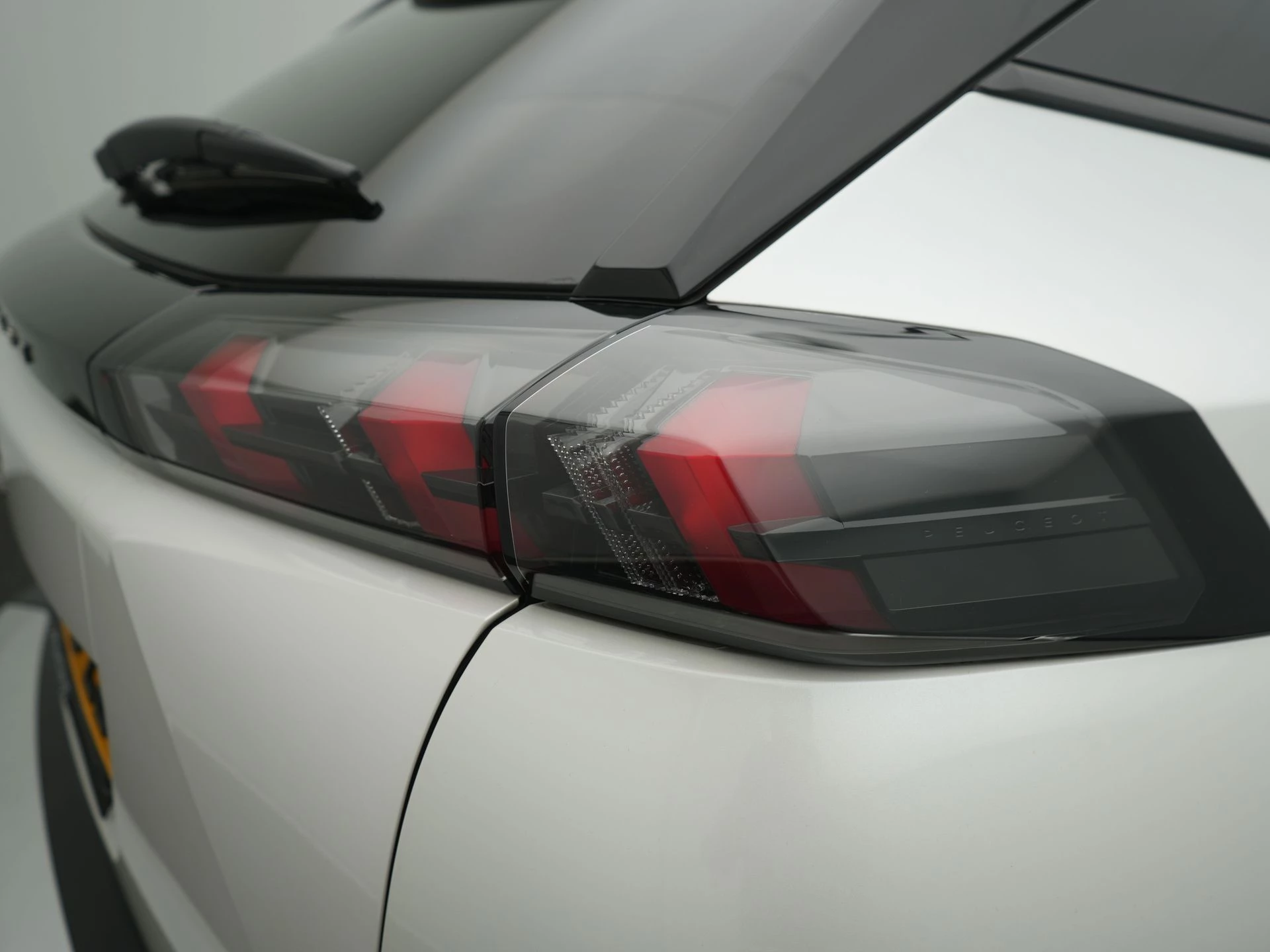 Hoofdafbeelding Peugeot e-2008