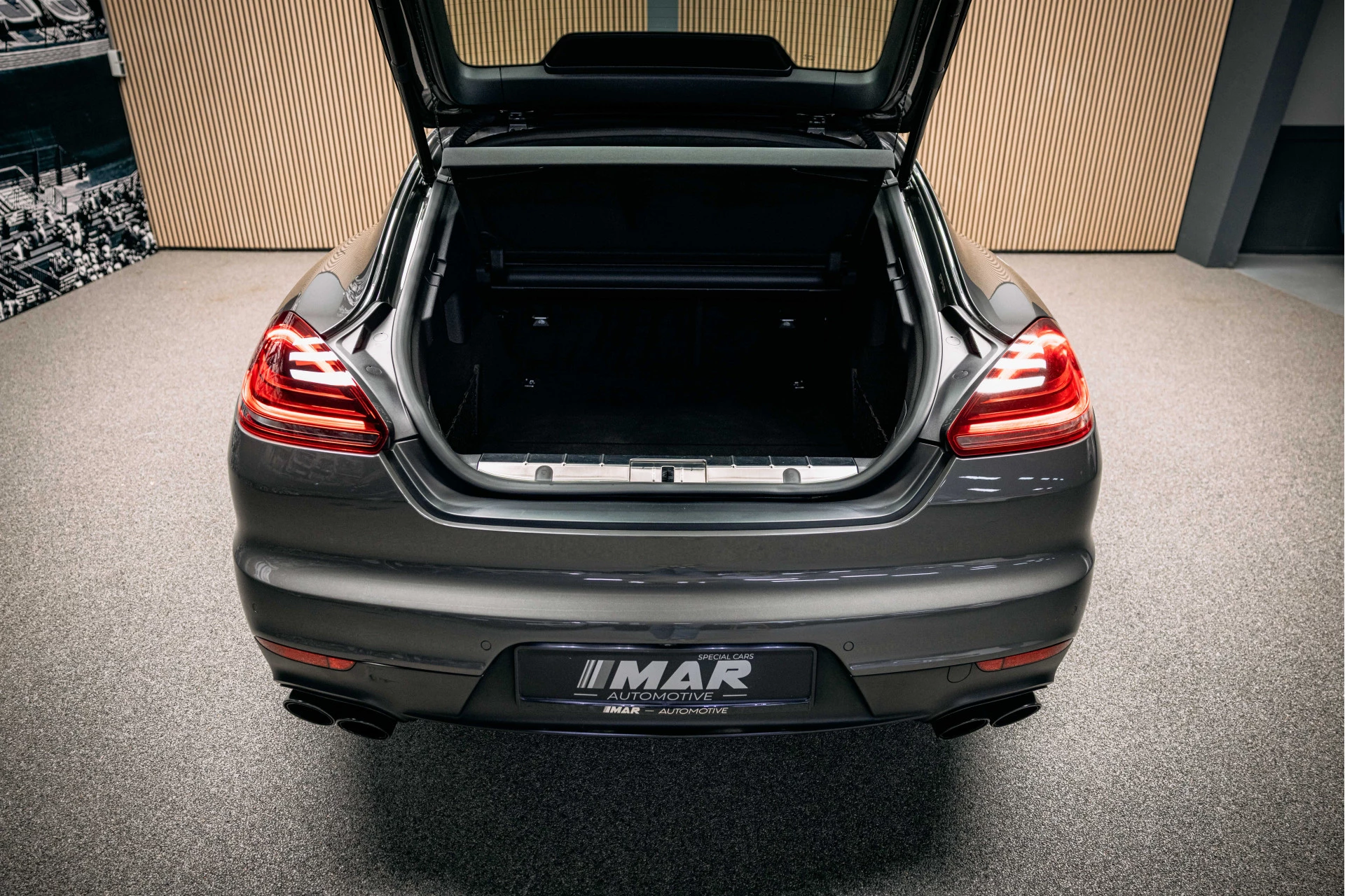Hoofdafbeelding Porsche Panamera