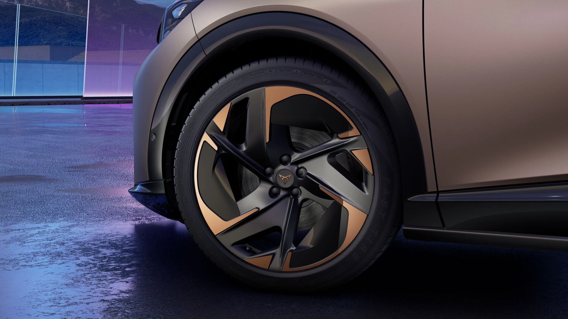 Hoofdafbeelding CUPRA Tavascan