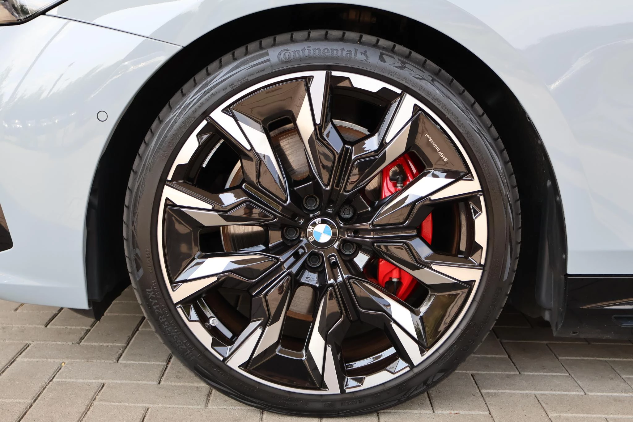 Hoofdafbeelding BMW i5