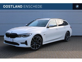 BMW 3 Serie Touring 320e High Executive Luxury Line Automaat / Sportstoelen / Trekhaak / LED / Live Cockpit Professional / Parking Assistant / Comfort Access