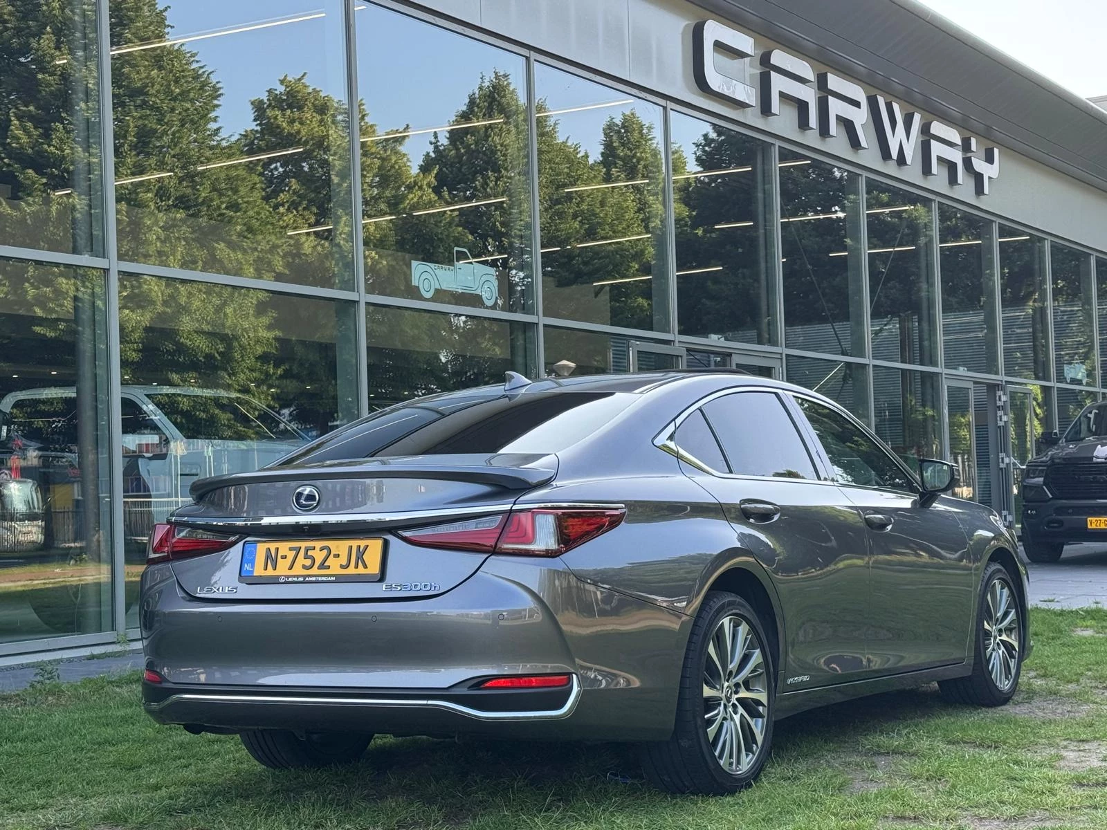 Hoofdafbeelding Lexus ES