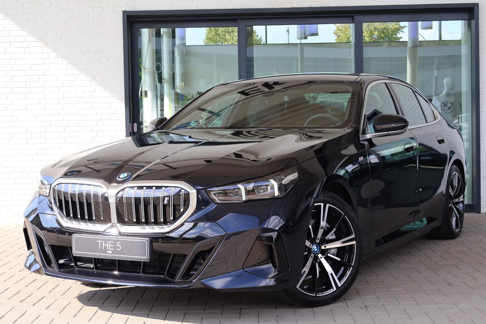 Hoofdafbeelding BMW i5