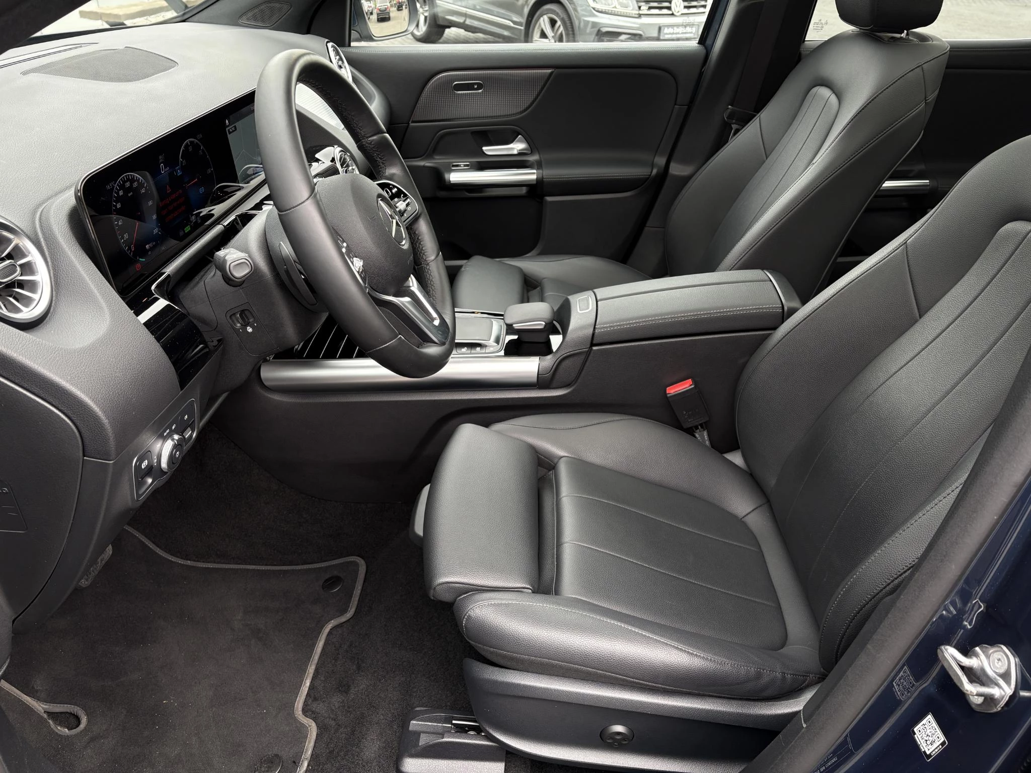 Hoofdafbeelding Mercedes-Benz EQA