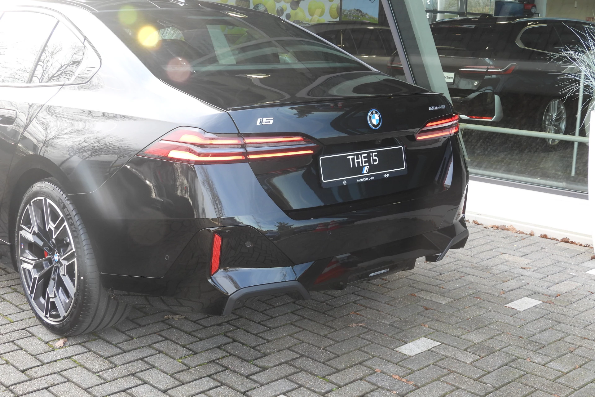 Hoofdafbeelding BMW i5