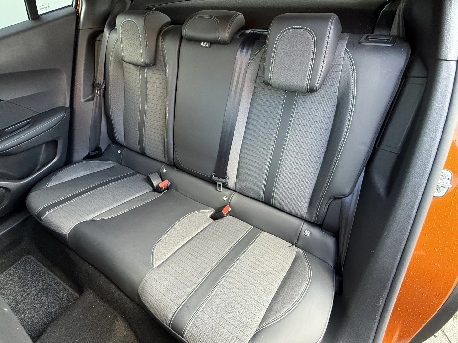 Hoofdafbeelding Peugeot e-2008