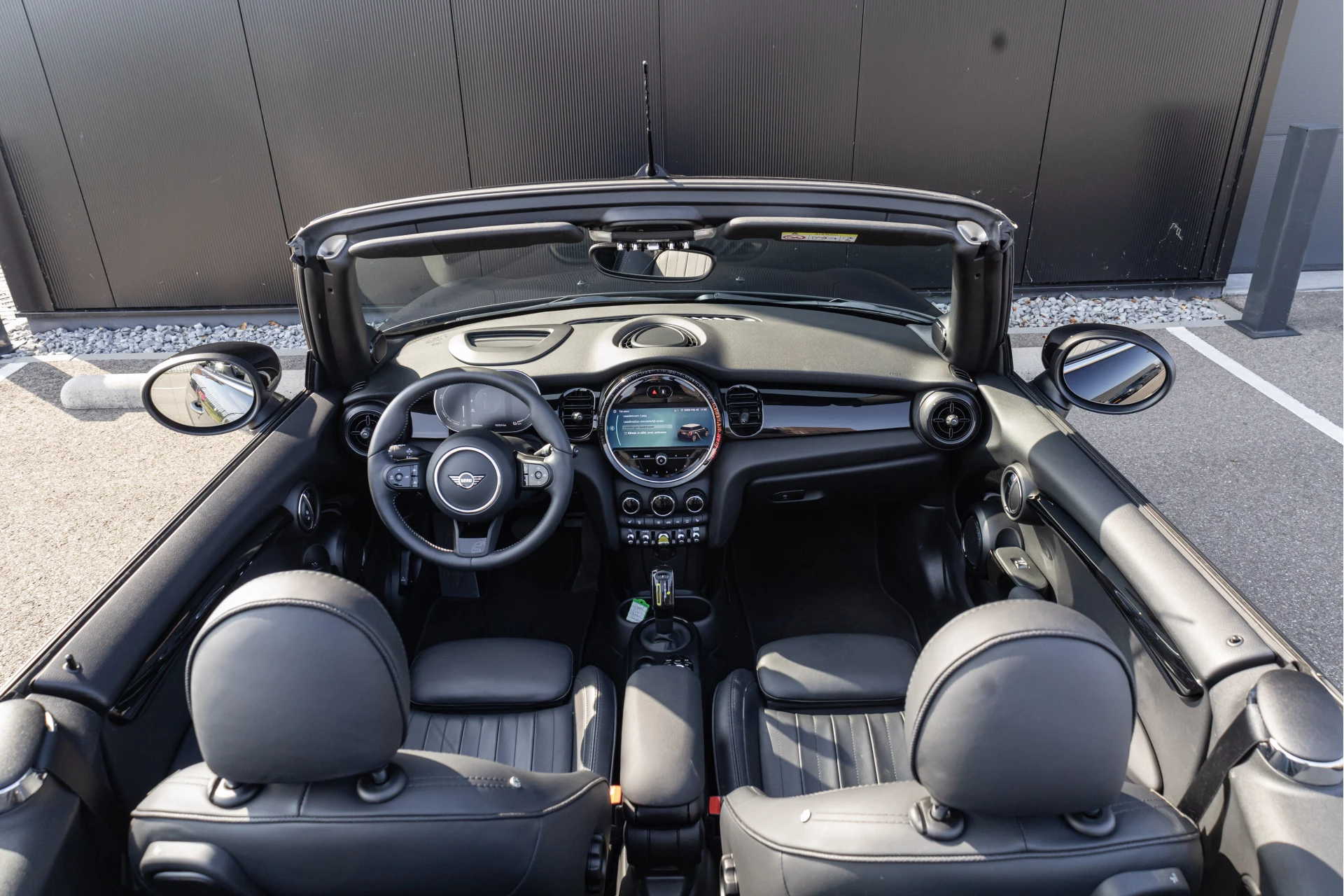 Hoofdafbeelding MINI Cabrio