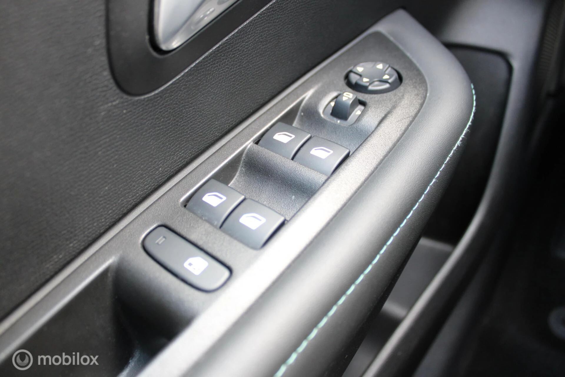 Hoofdafbeelding Peugeot e-208