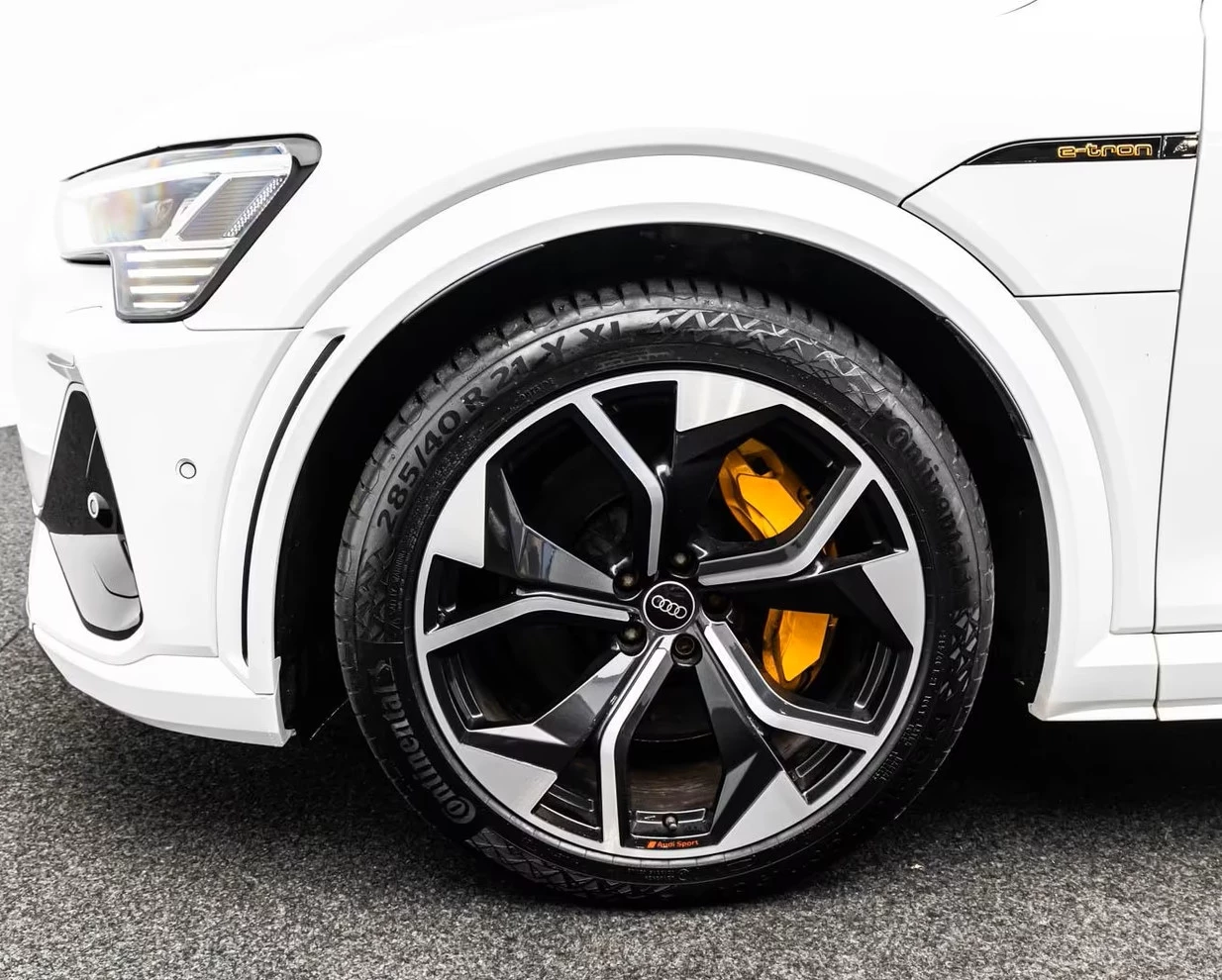 Hoofdafbeelding Audi e-tron