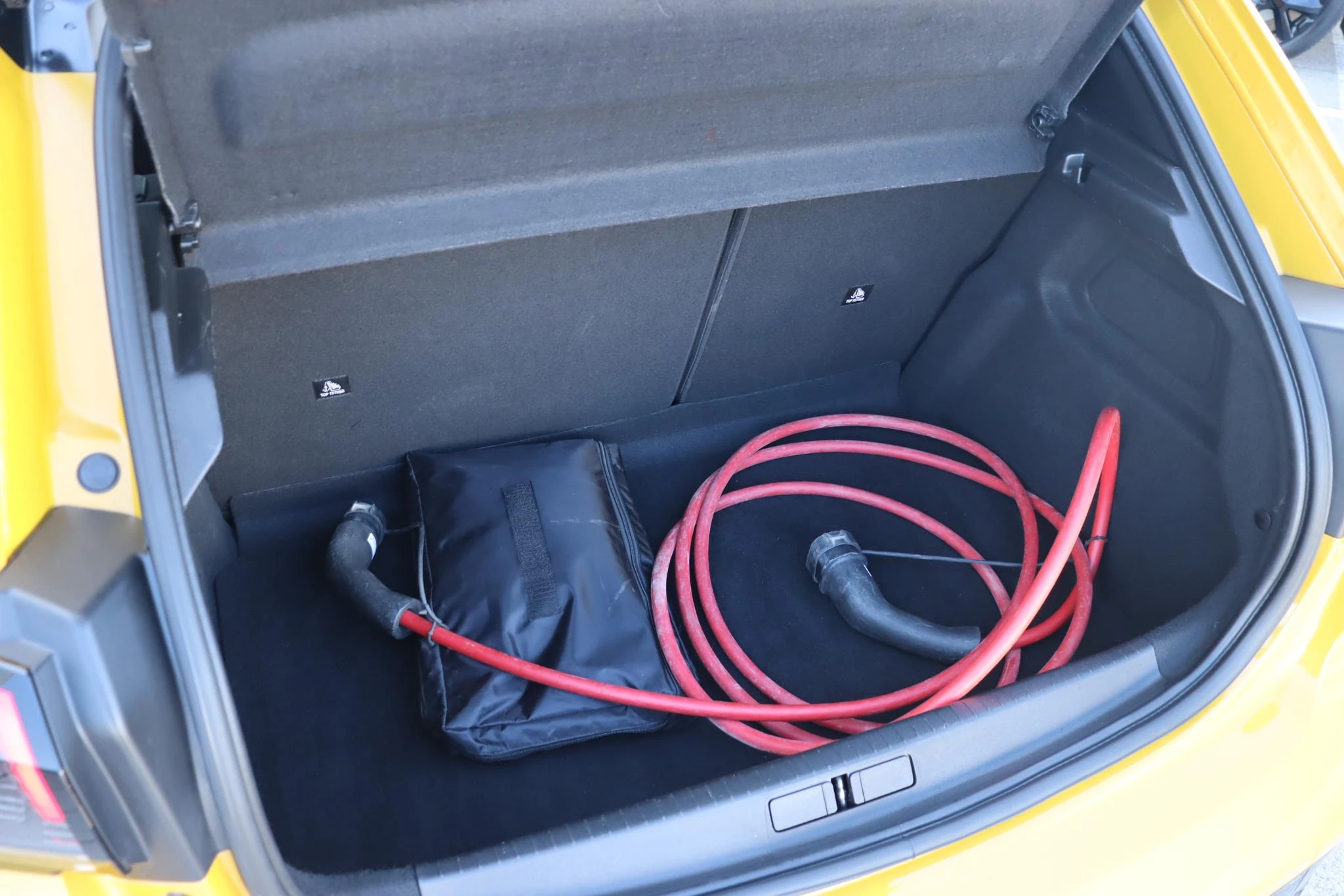 Hoofdafbeelding Peugeot e-208