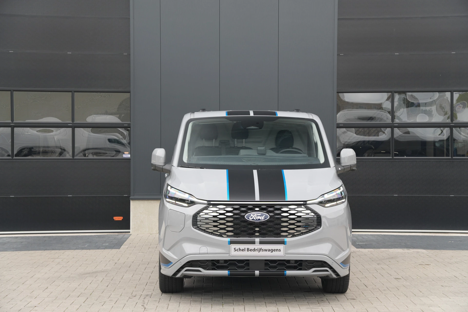 Hoofdafbeelding Ford E-Transit Custom