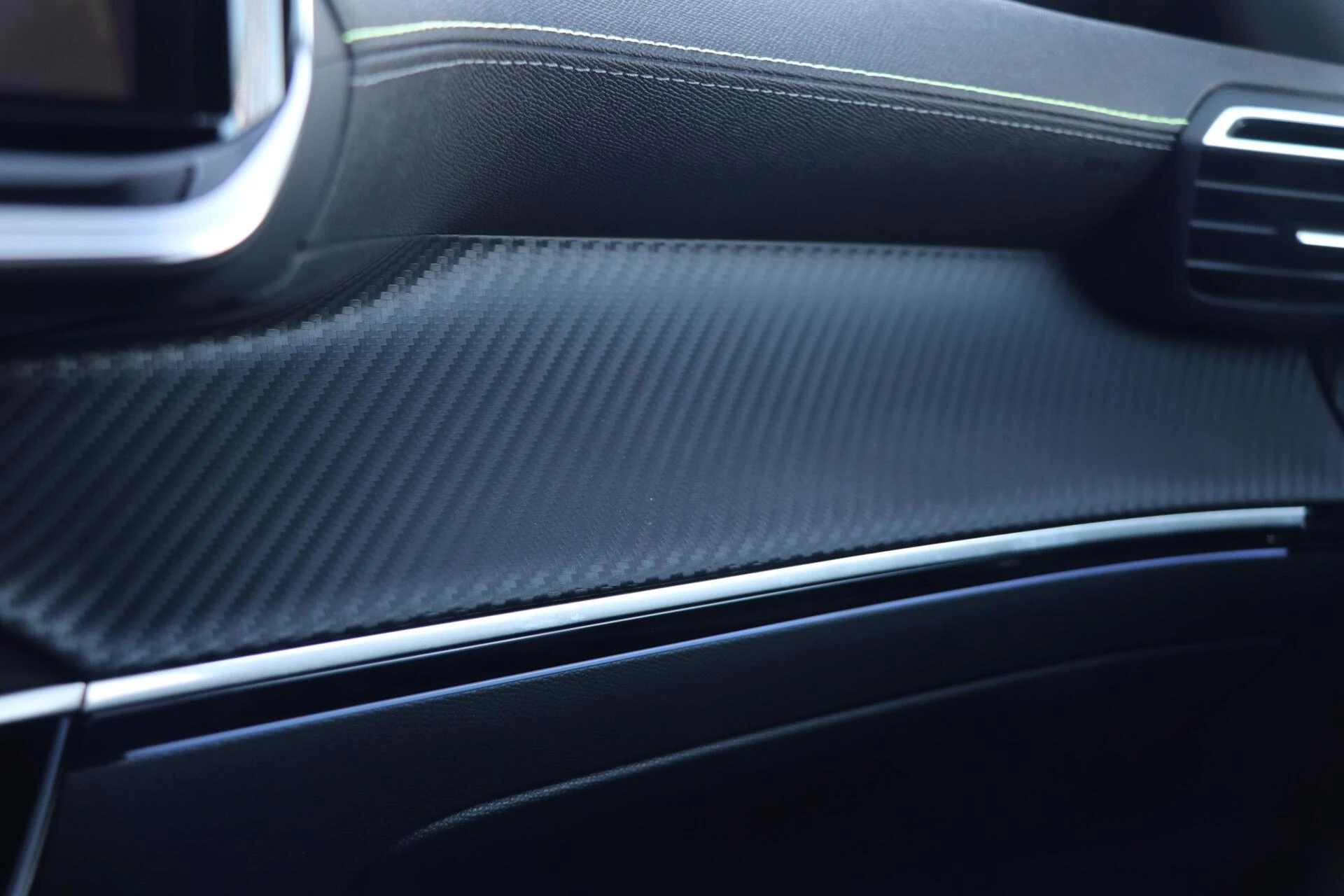 Hoofdafbeelding Peugeot e-2008