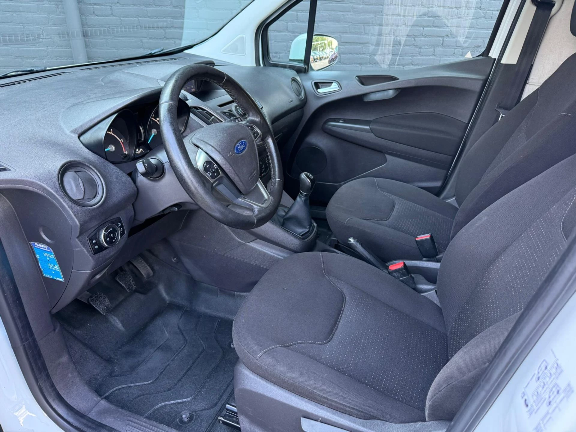 Hoofdafbeelding Ford Transit Courier