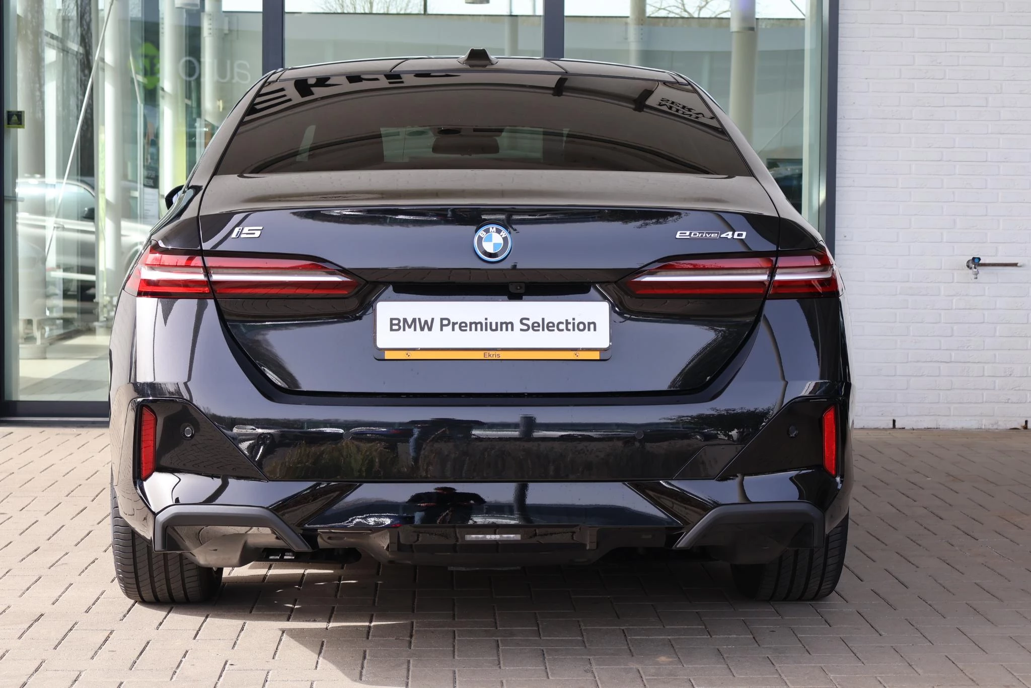 Hoofdafbeelding BMW i5