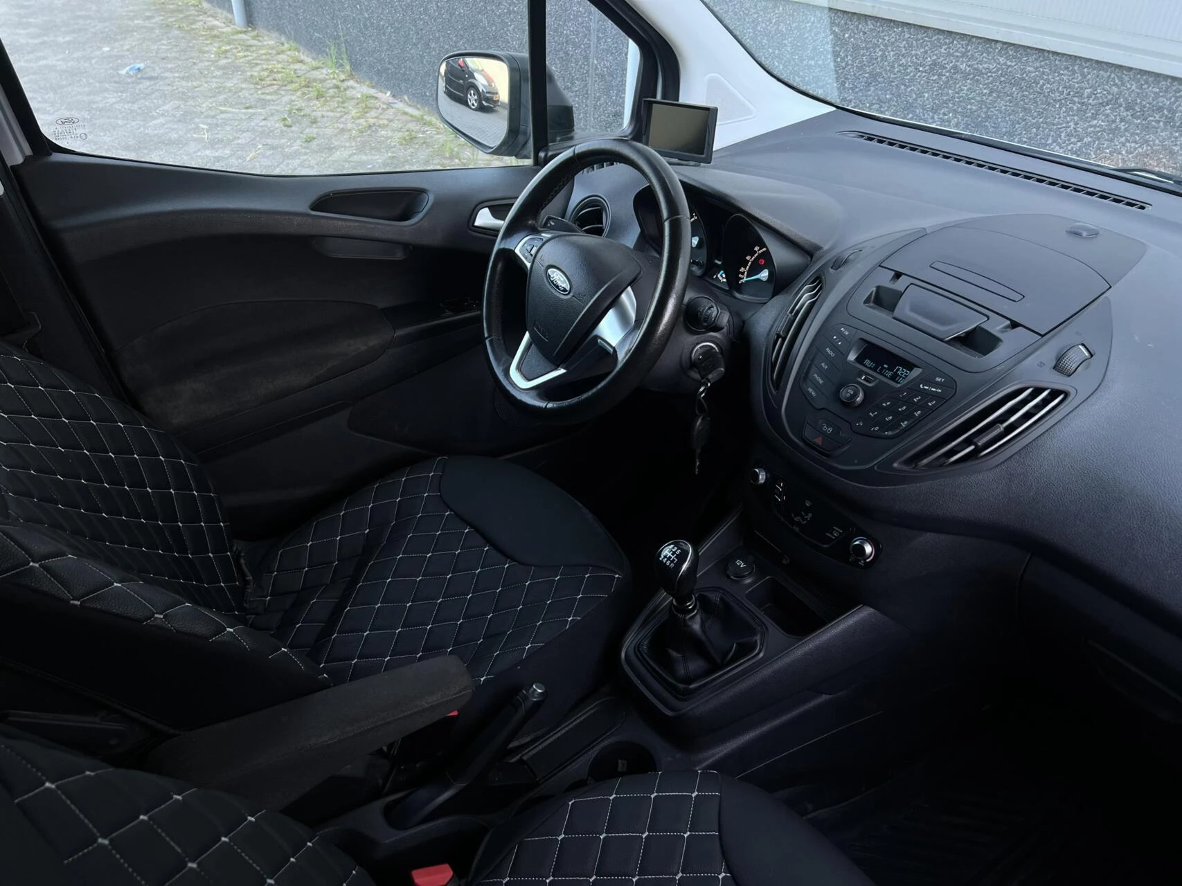 Hoofdafbeelding Ford Transit Courier