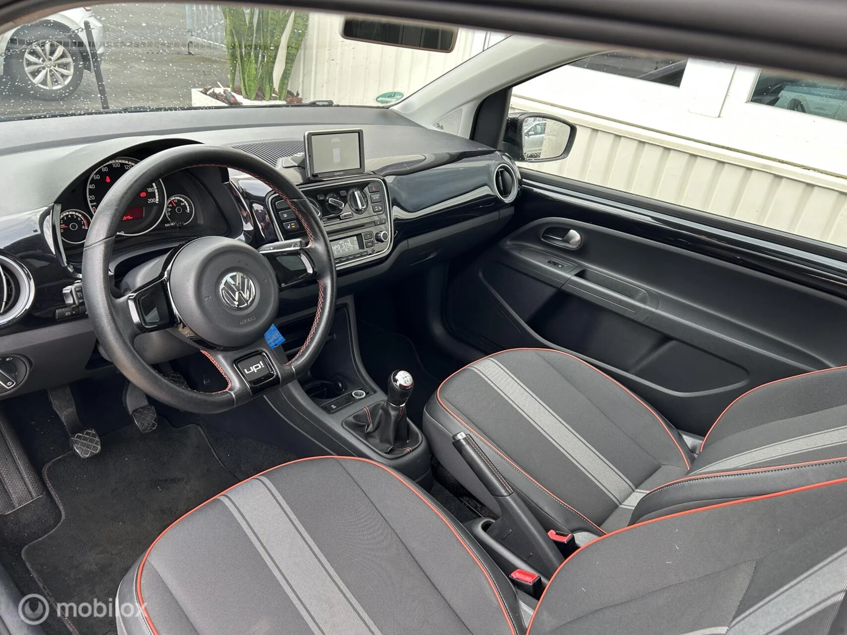 Hoofdafbeelding Volkswagen up!