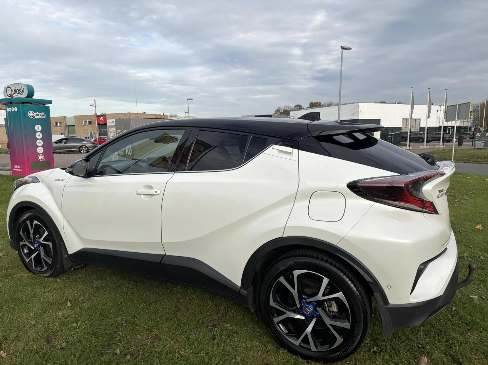 Hoofdafbeelding Toyota C-HR