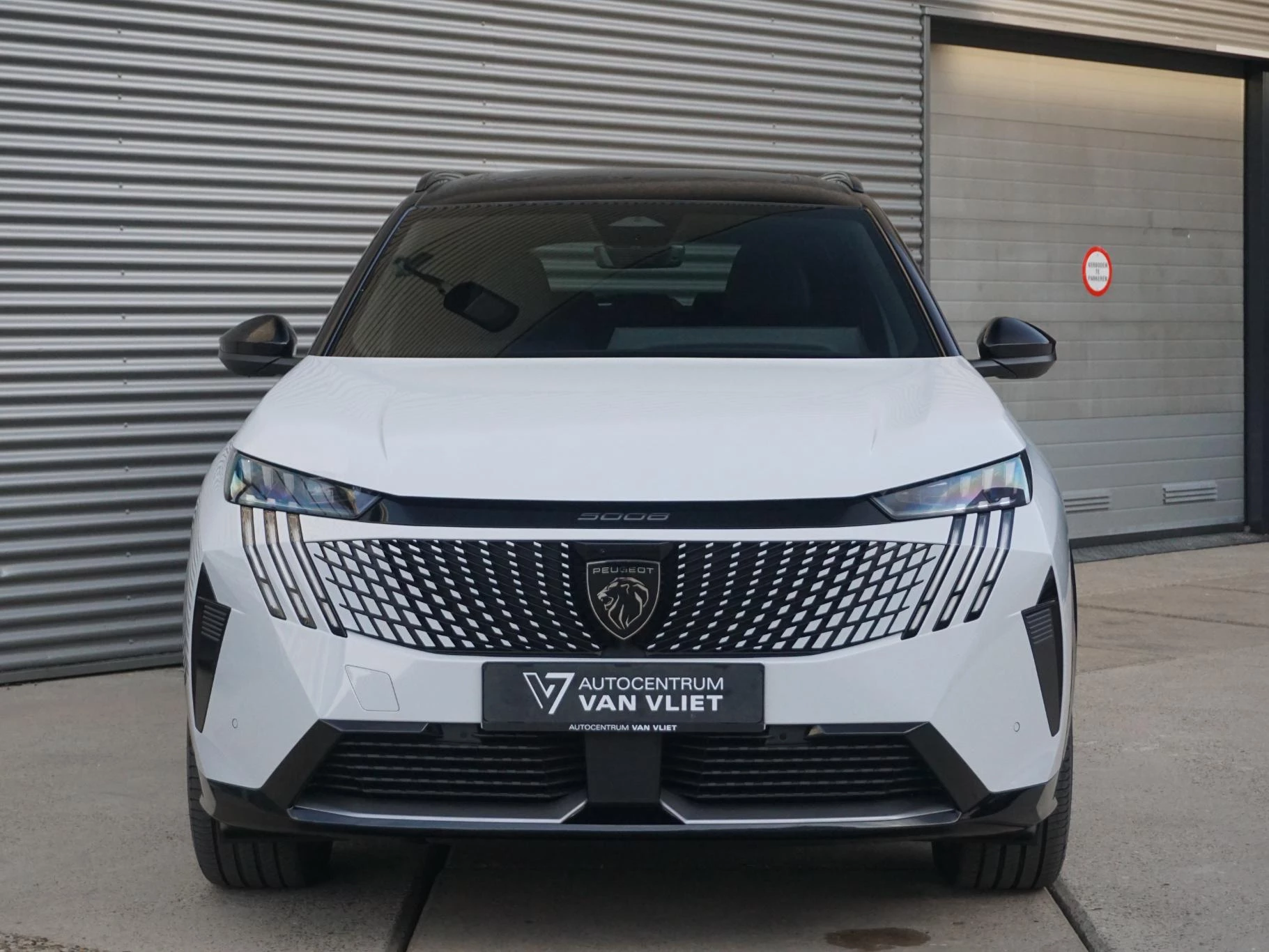 Hoofdafbeelding Peugeot e-5008