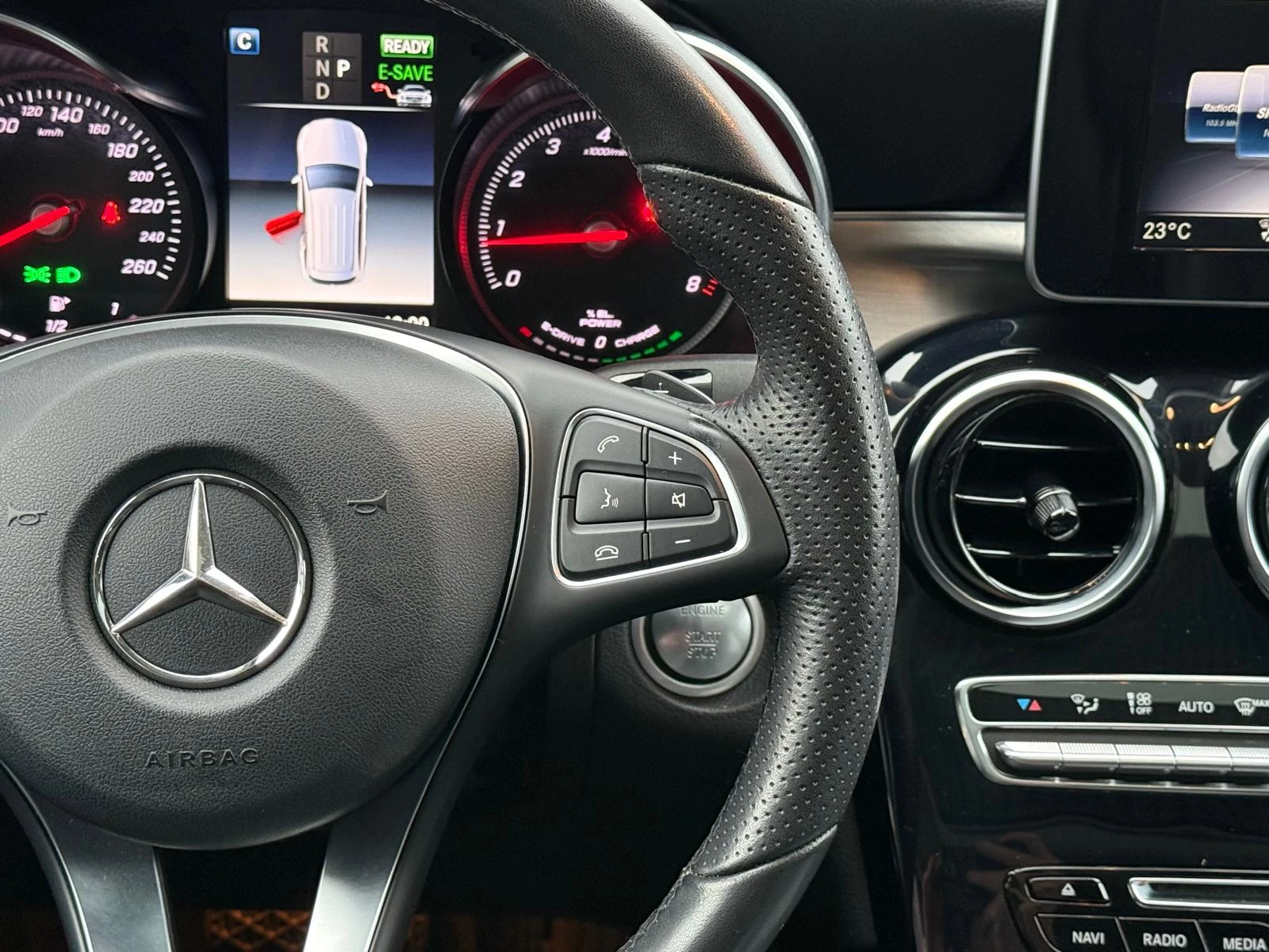 Hoofdafbeelding Mercedes-Benz GLC