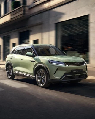 Hoofdafbeelding BYD ATTO 2 BYD ATTO 2 Comfort | Elektrische stoelen | Panoramadak | Adaptieve cruisecontrol | Carplay |