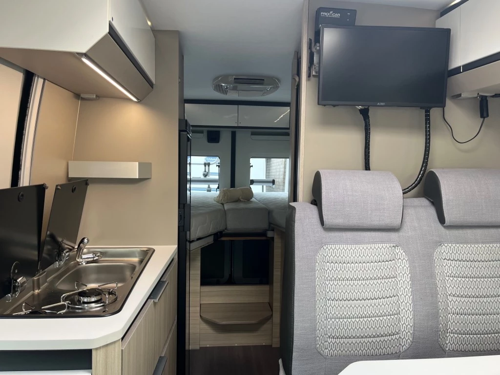 Hoofdafbeelding Adria Twin 640 Slb Plus Enkele Bedden 2x Airco