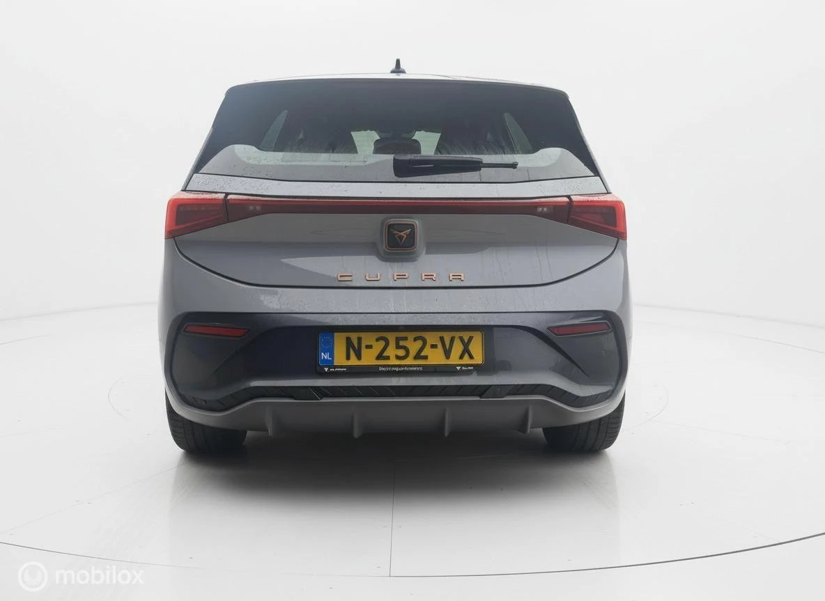 Hoofdafbeelding CUPRA Born